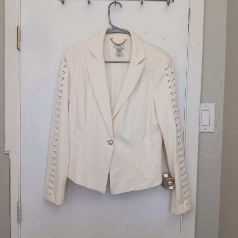 Cache - Cream colored blazer